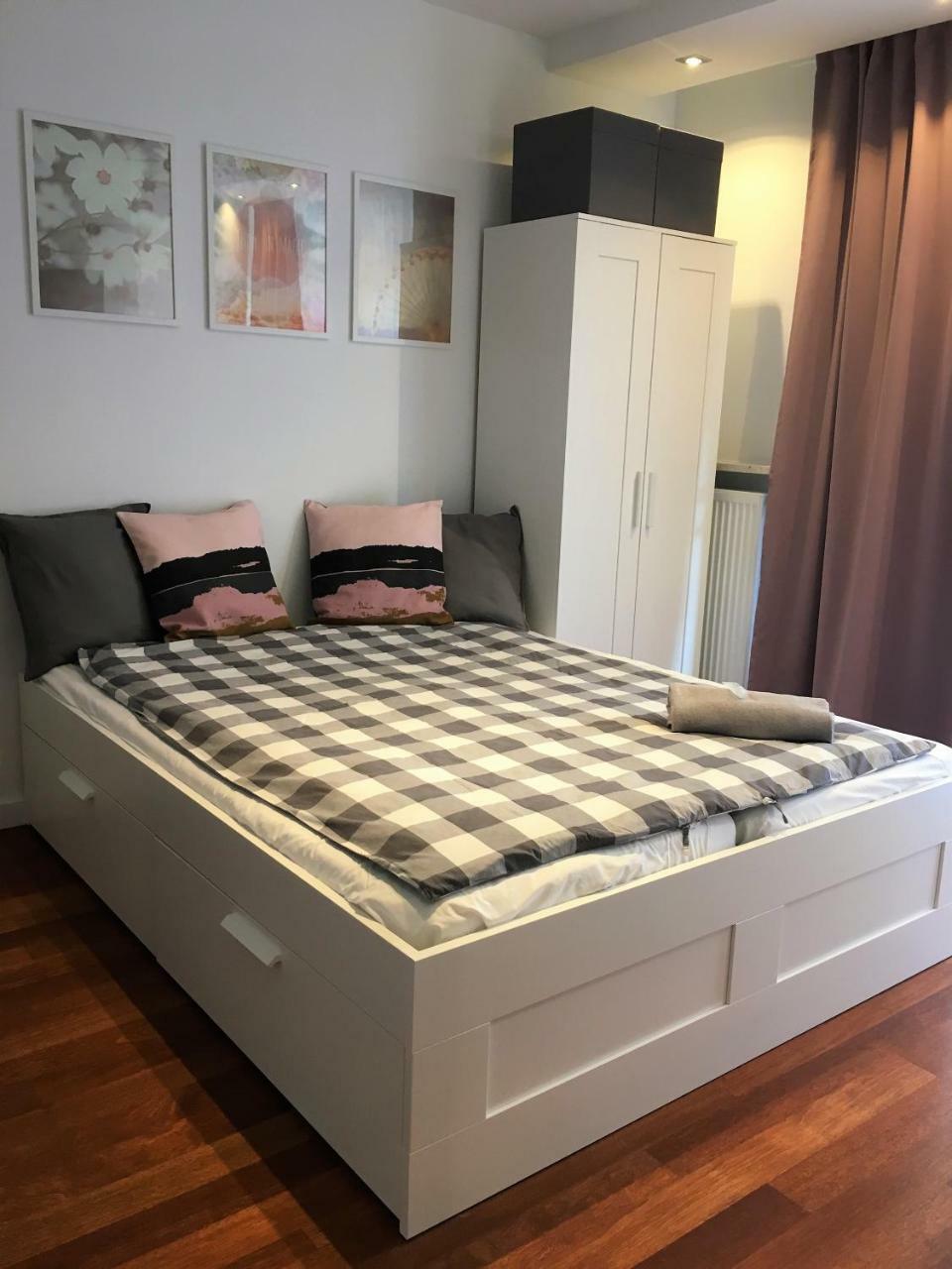 Apartamenty Coco Premium Saska Kepa Варшава Екстериор снимка